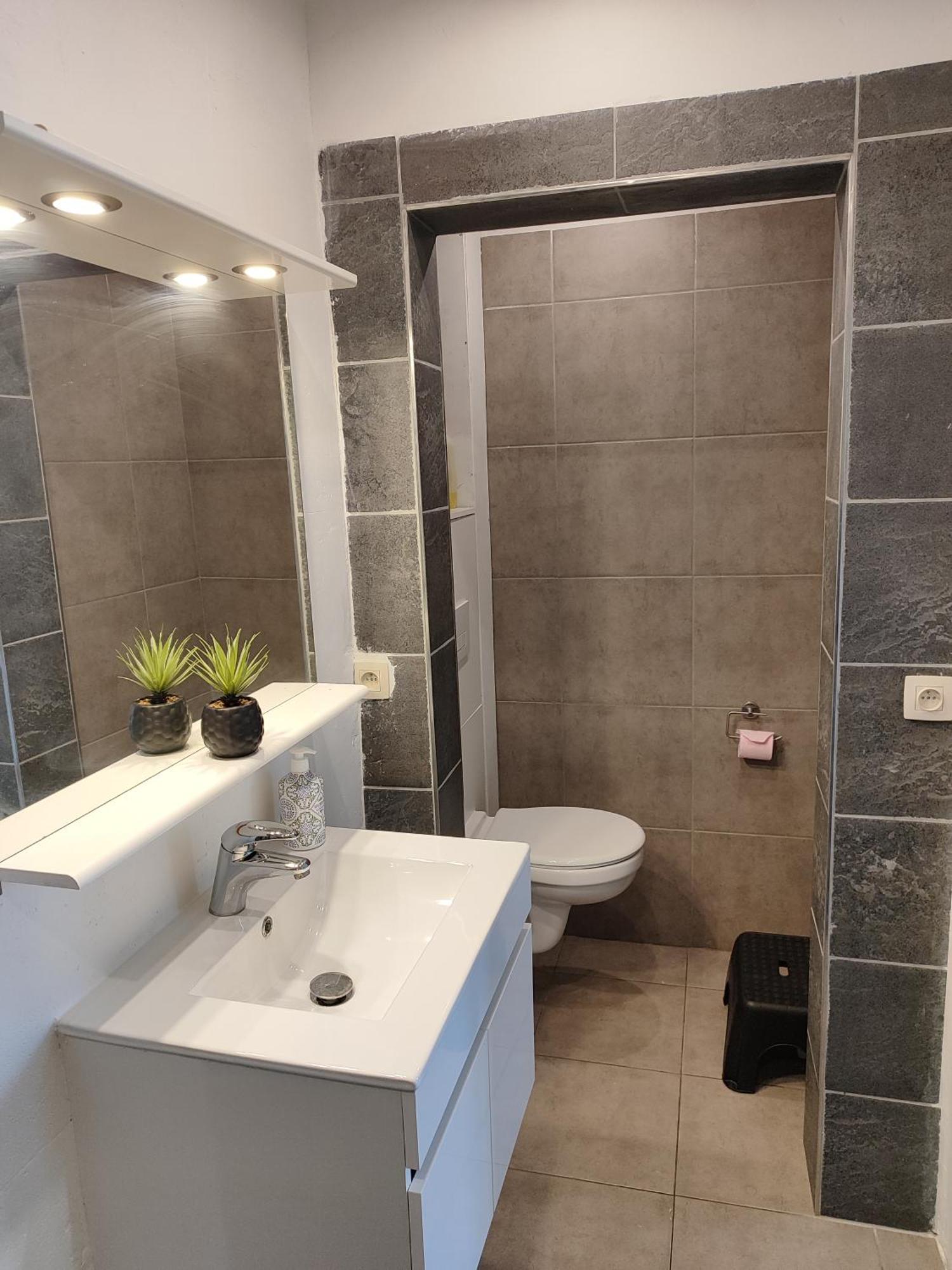 Appartement Spacieux Avec Parking Et Terrasse De Panne Eksteriør bilde