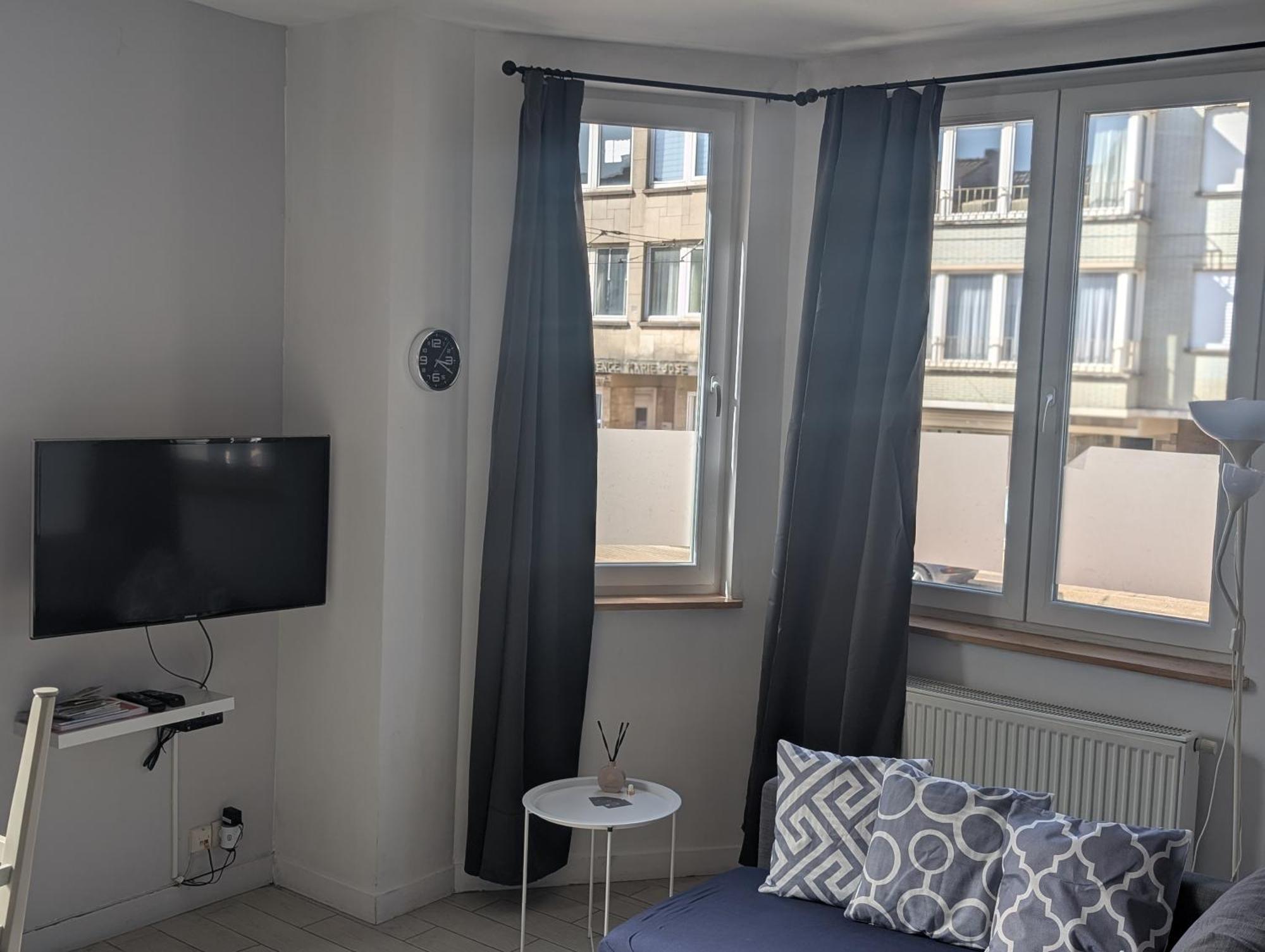 Appartement Spacieux Avec Parking Et Terrasse De Panne Eksteriør bilde